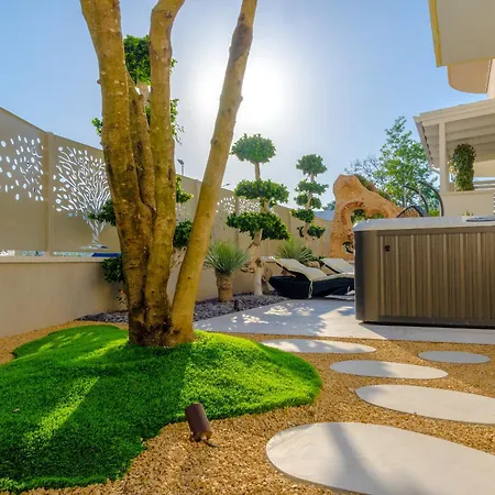 ゲストハウス Aleden