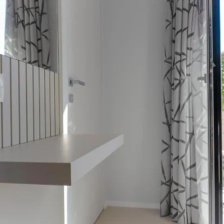 ゲストハウス Aleden 4*